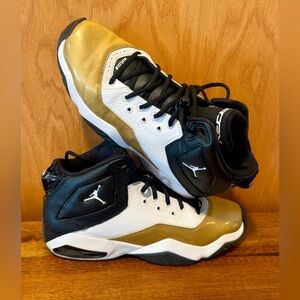 Nike Air Jordan B Loyal White Black Gold Men Sneaker Shoes CT1603-100 Size 10.5